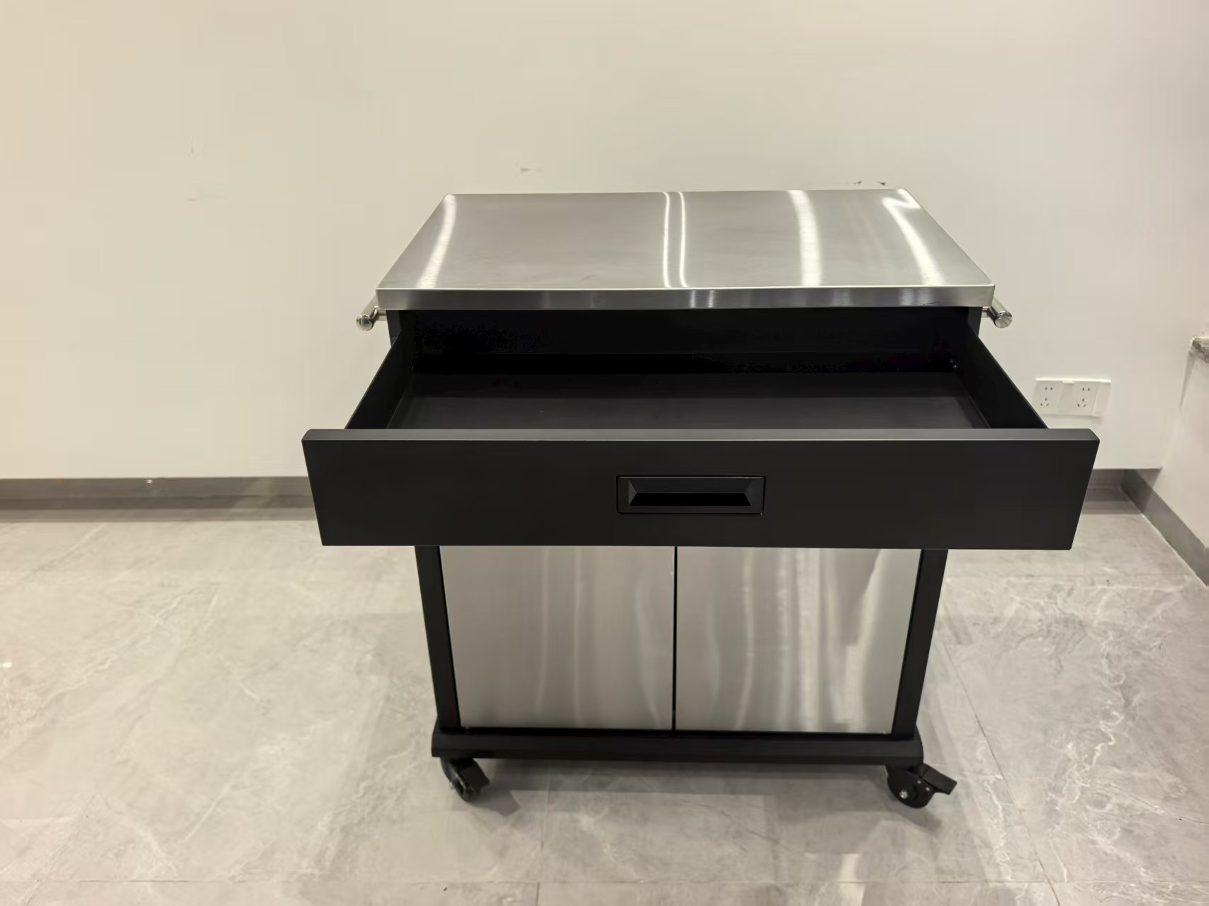 Portable Stainless Steel BBQ Cart with Convenient Storage Design